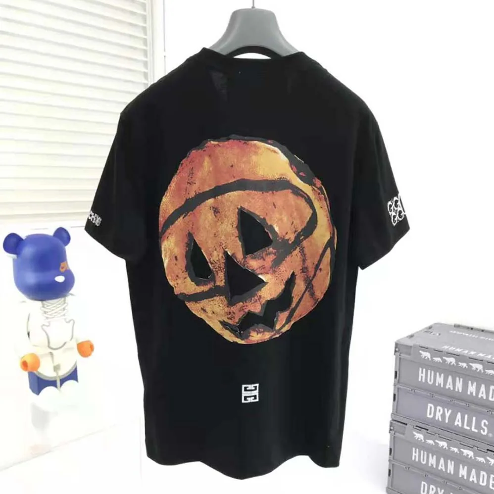 Givenchy Slim Fit T-shirt in Jersey with Ceramic Print for Men in Black