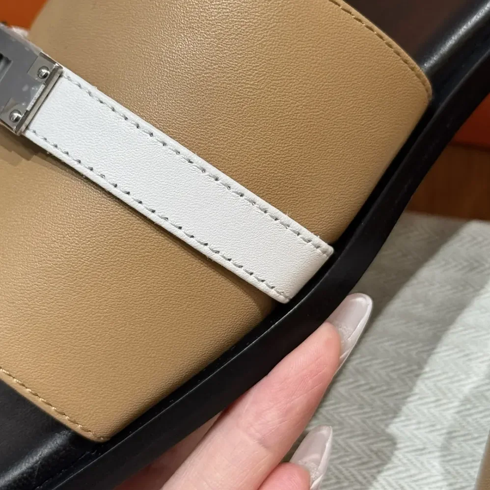 Hermes Giulia sandal for Unisex in Sandy/White Hermes Giulia sandal for Unisex in Sandy/White