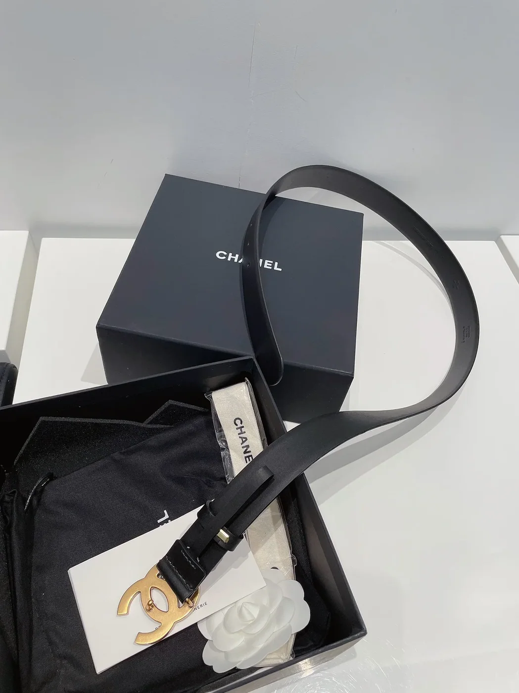 Chanel Gold Tone Interlocking C Buckle Belt Black