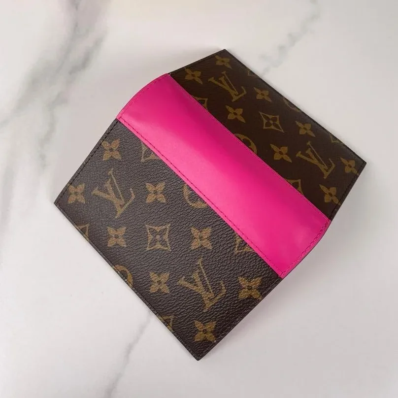 Louis Vuitton Passport Cover Wallet Pink / Louis Vuitton Passport Cover Wallet Pink /