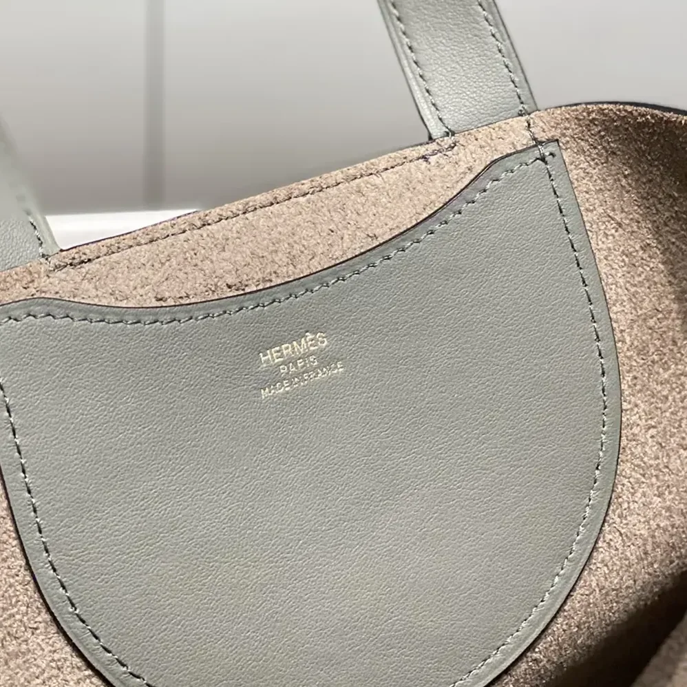 Hermes In the Loop 18 Handbag Clemence Leather for Women in Gray/Gold Hermes In the Loop 18 Handbag Clemence Leather for Women in Gray/Gold