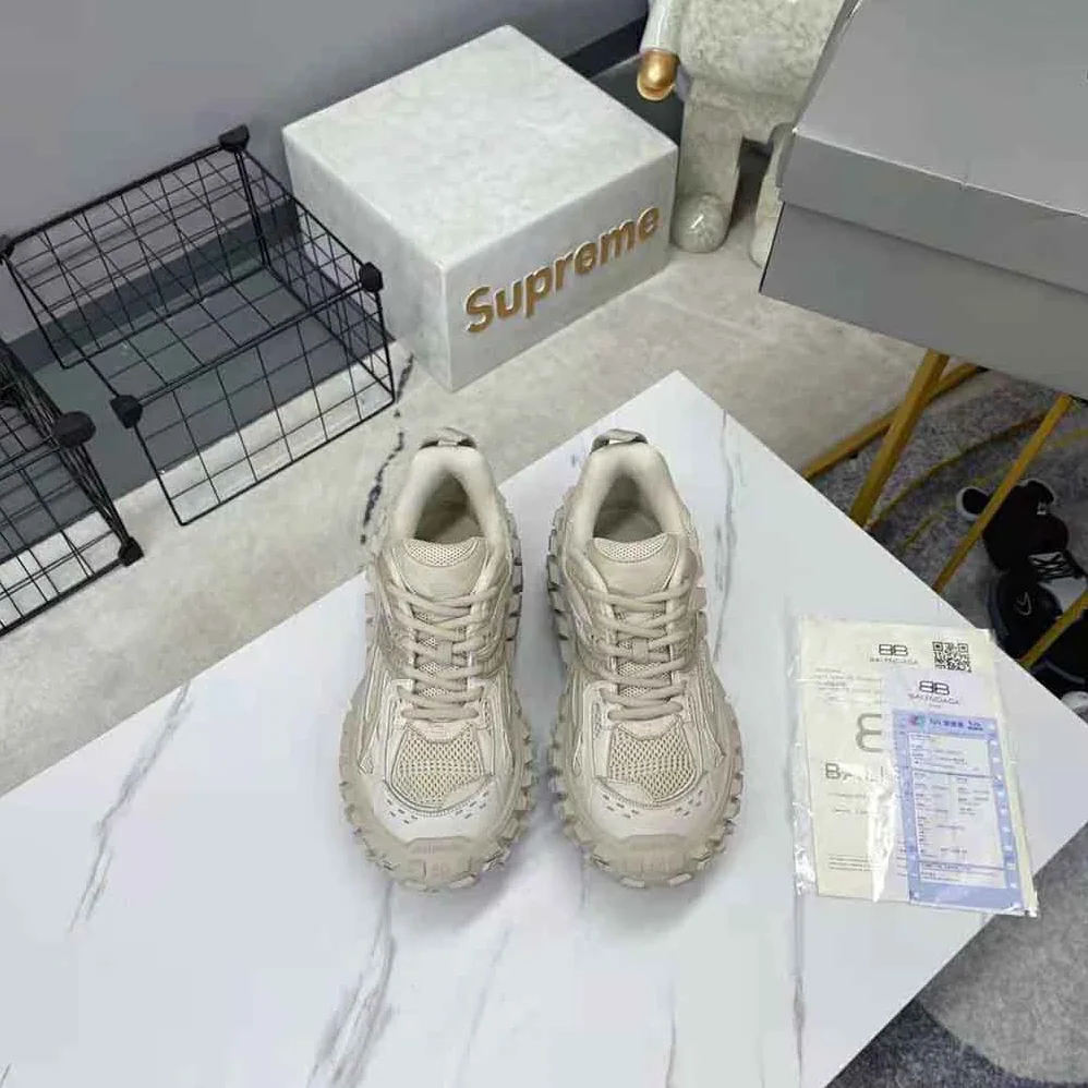 Balenciaga Defender Sneaker in Beige Mesh and Nylon for Unisex
