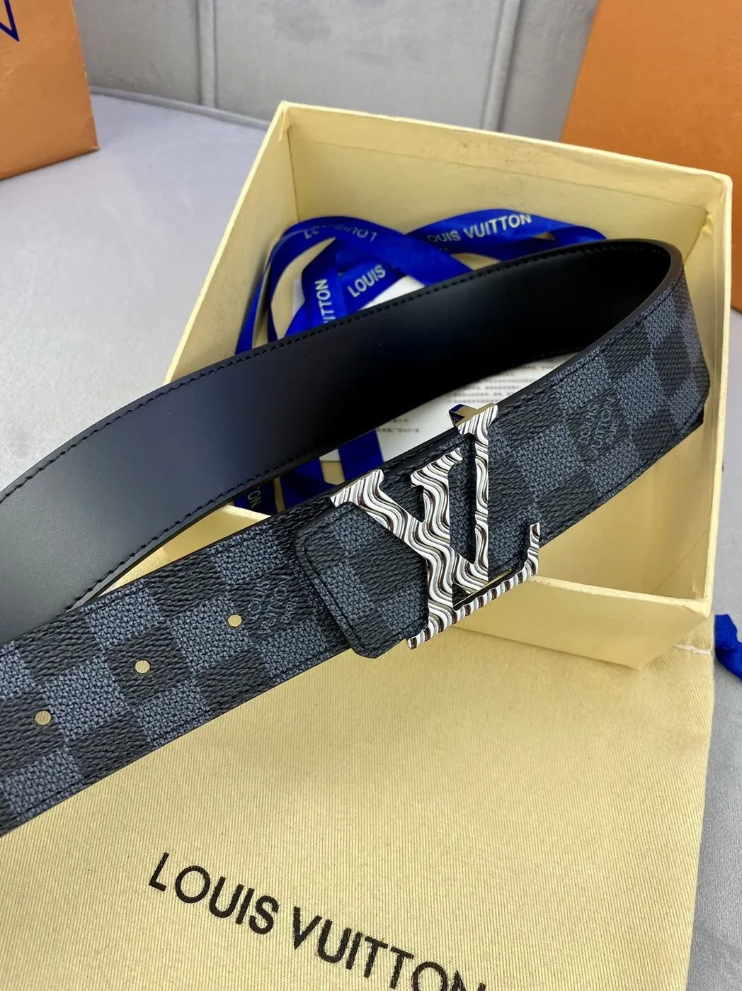Louis Vuitton Metropole LV Belt Black LV for Women Louis Vuitton Metropole LV Belt Black LV for Women