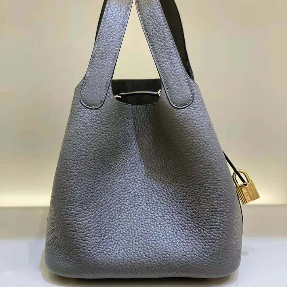 Hermes Picotin Lock 18cm in Clémence leather for Women in Gray Hermes Picotin Lock 18cm in Clémence leather for Women in Gray