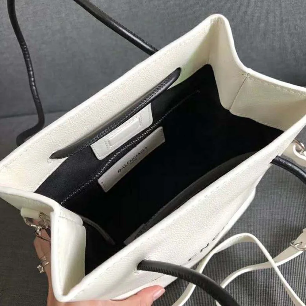 Balenciaga Shopping Tote XXS Bag in Calfskin Leather for Women in White