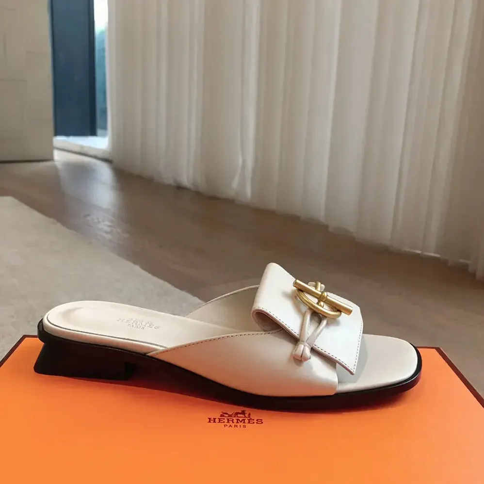 Hermes Isle Sandal in Calfskin Leather-White H241145Z for Women Hermes Isle Sandal in Calfskin Leather-White H241145Z for Women