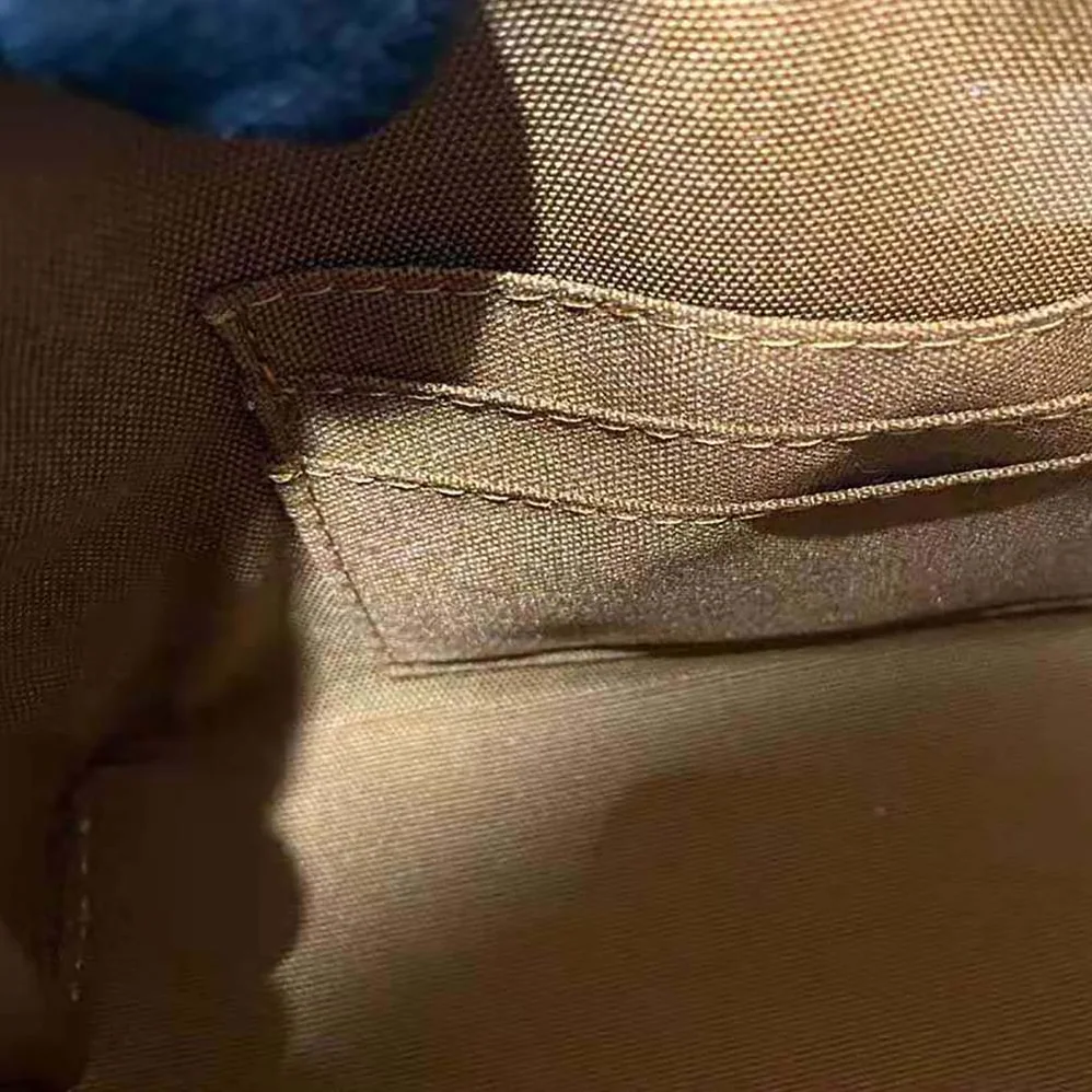 Celine Clutch on Chain Cuir Triomphe in Smooth Calfskin for Women Celine Clutch on Chain Cuir Triomphe in Smooth Calfskin for Women