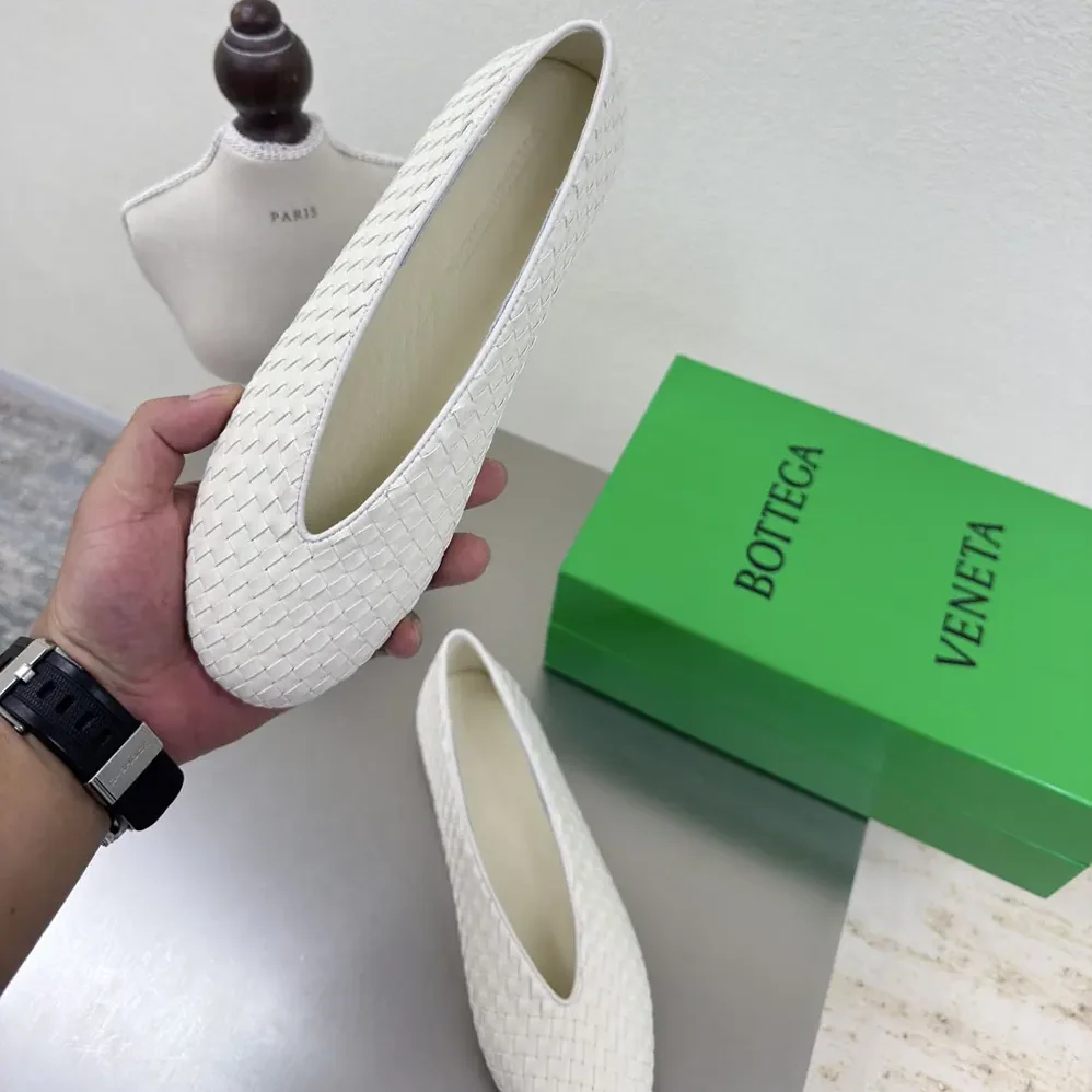 Bottega Veneta Rosa Ballerina for Women in White