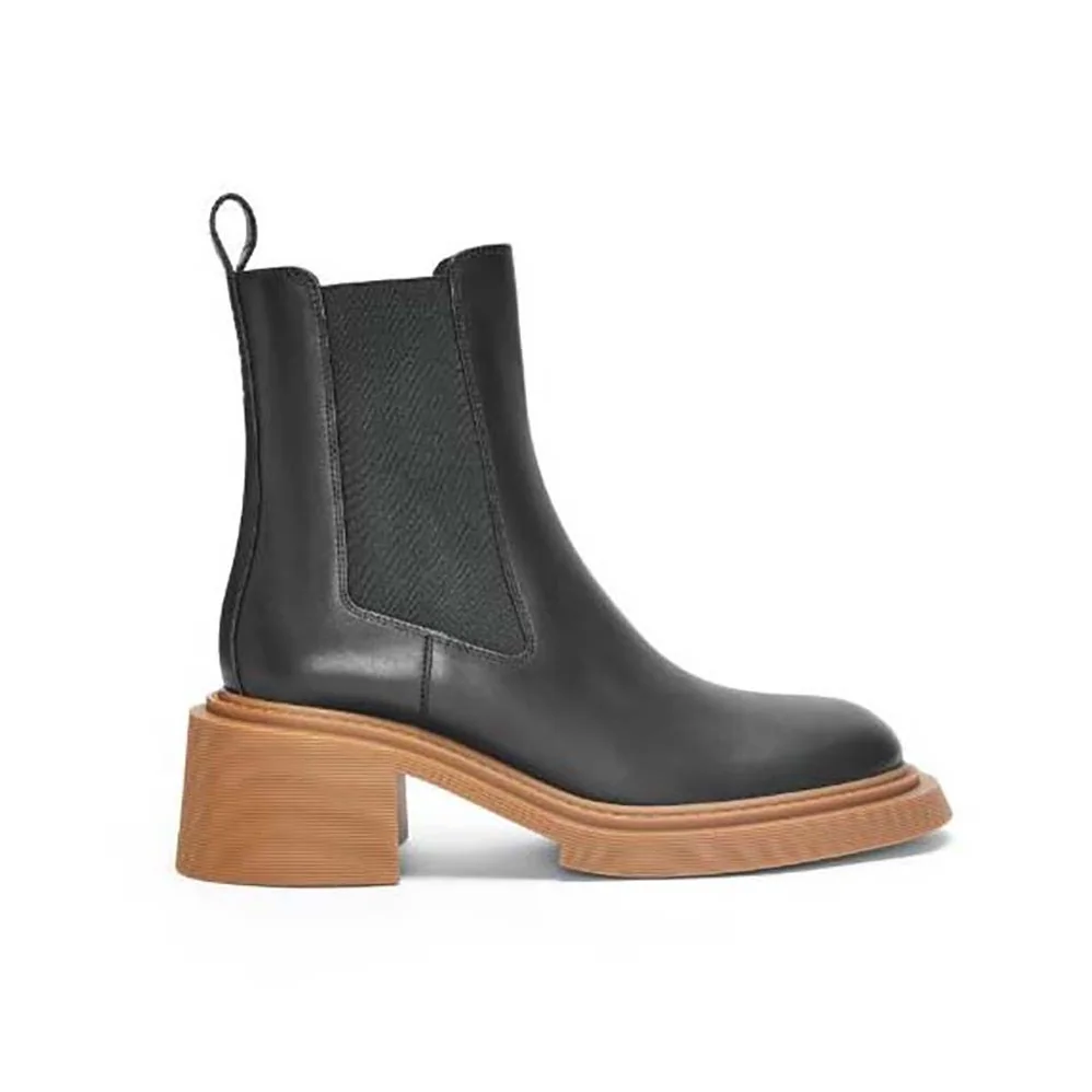 Loewe Chelsea Boot in Calfskin for Women in Black