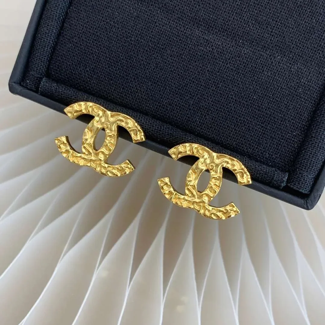 Chanel CC Earrings Gold Chanel CC Earrings Gold
