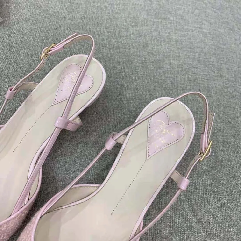 Roger Vivier Virgule Bow Slingback Pumps in Fabric for Women in Pink