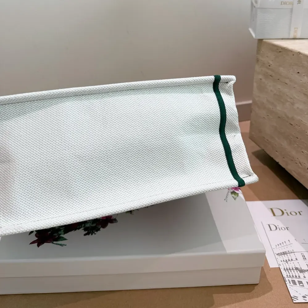 Dior Medium Dior Book Tote with Strap Multicolor Book Cover Embroidery for Women Dior Medium Dior Book Tote with Strap Multicolor Book Cover Embroidery for Women