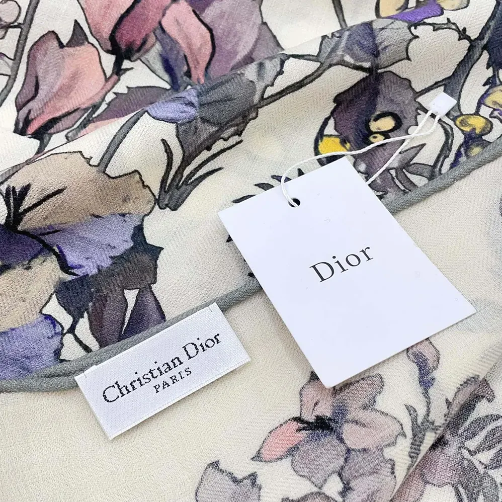 Dior Dior 4 Saisons Hiver Soleil 90 Square Scarf Ecru Multicolor Silk Twill for Unisex