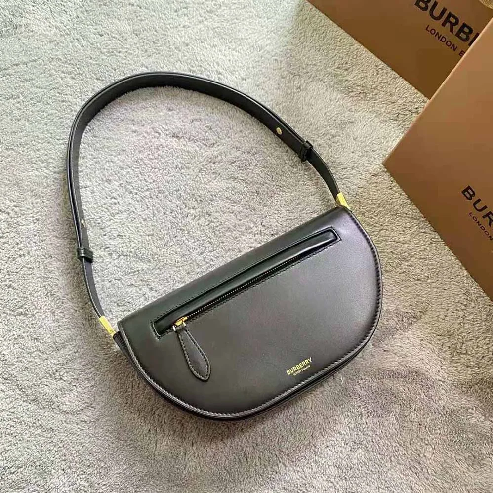 Burberry Small Leather Olympia Bag for Women in Black Burberry Small Leather Olympia Bag for Women in Black