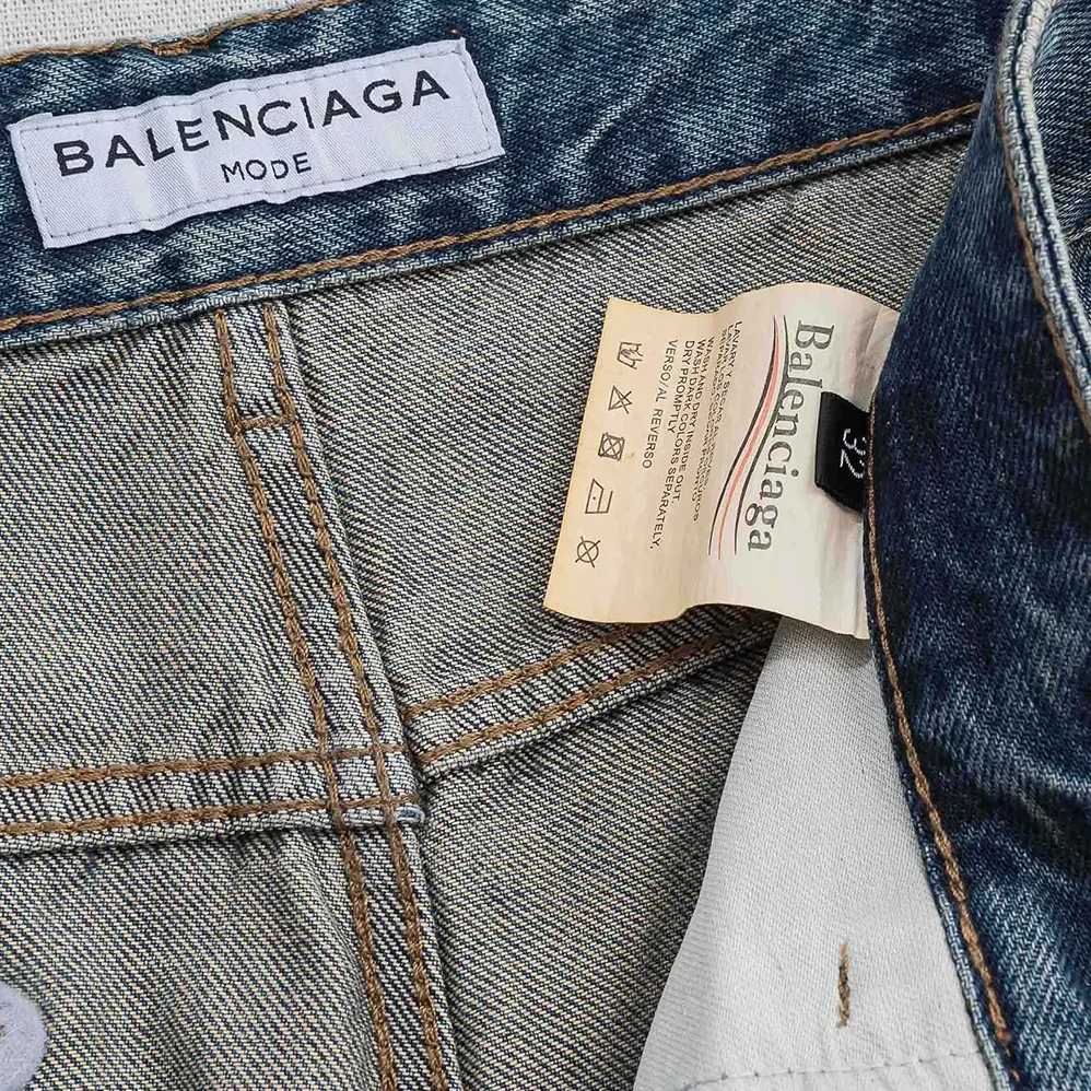 Balenciaga Regular Fit Jeans in Dirty Vintage Blue for Women Balenciaga Regular Fit Jeans in Dirty Vintage Blue for Women
