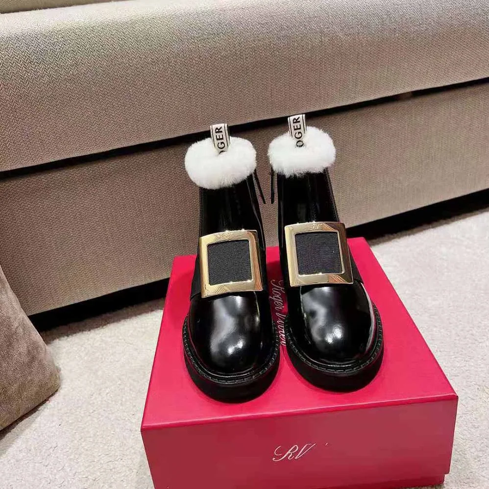 Roger Vivier Viv' Rangers Metal Buckle Fur Booties in Patent Leather for Women Roger Vivier Viv' Rangers Metal Buckle Fur Booties in Patent Leather for Women