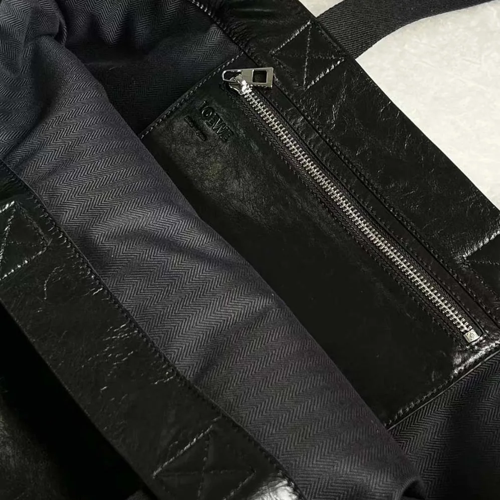 Loewe Fold Shopper in Paper Calfskin for Unisex in Black Loewe Fold Shopper in Paper Calfskin for Unisex in Black