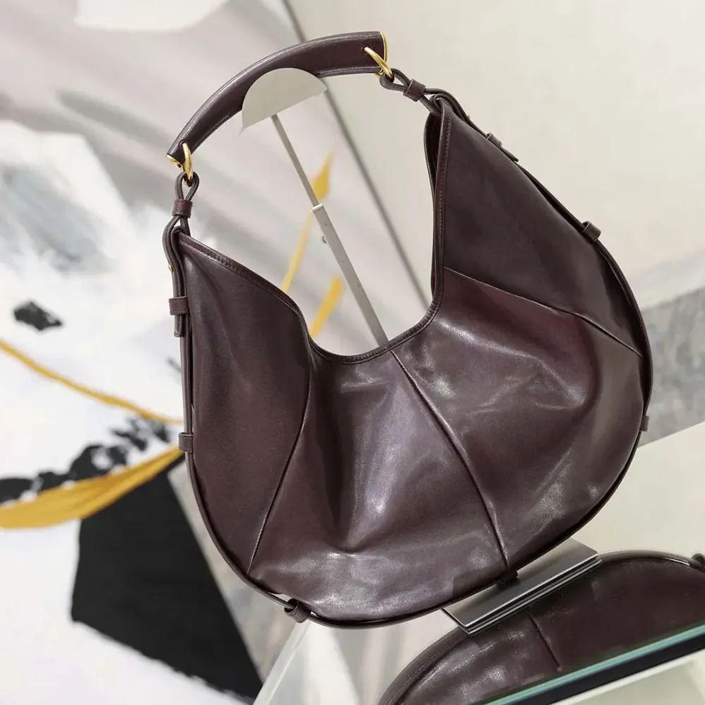 Saint Laurent YSL Mombasa Medium In Leather for Women in Rouge Cabernet