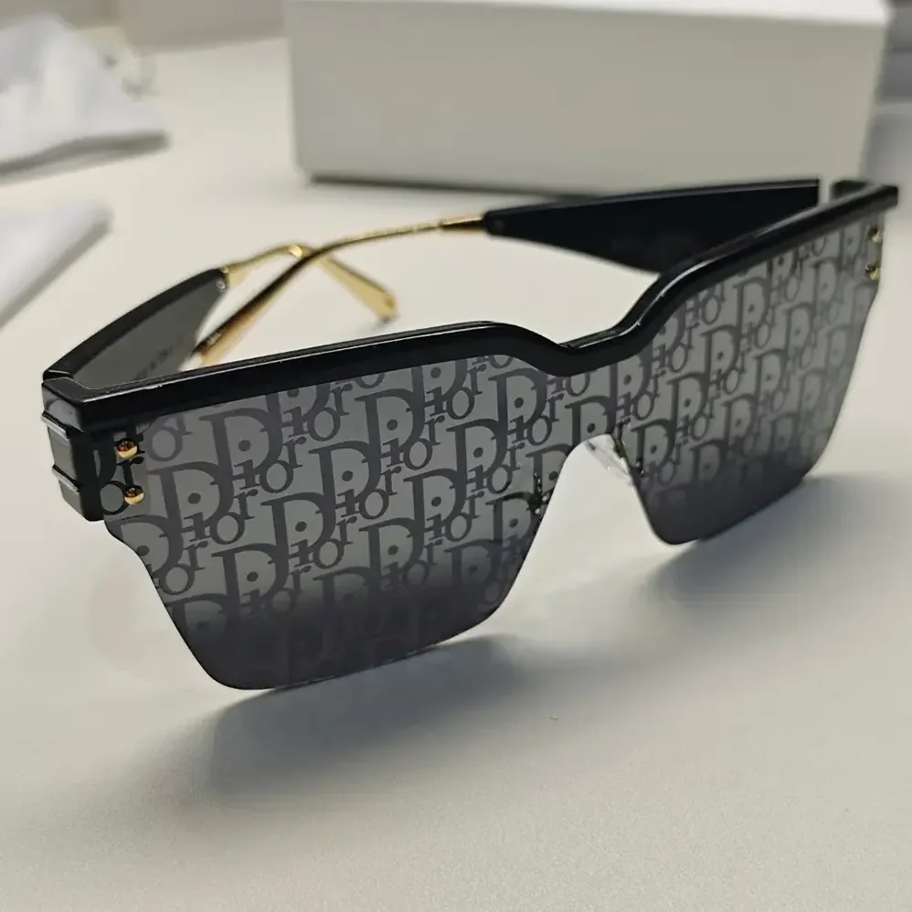 Dior DiorClub M4U Blue Dior Oblique Mask Sunglasses for Unisex Dior DiorClub M4U Blue Dior Oblique Mask Sunglasses for Unisex
