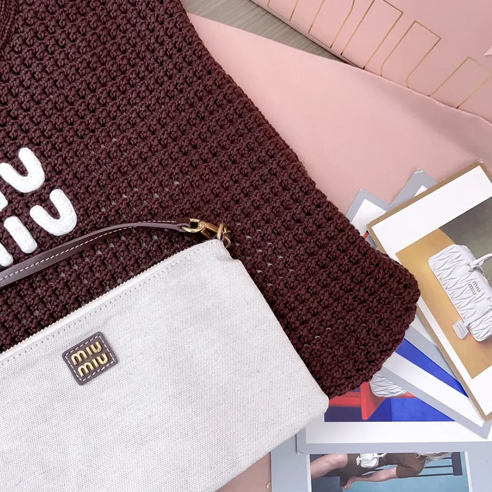 Miu Miu Ivy Raffia for Women in Effect Woven Tote Bag Miu Miu Ivy Raffia for Women in Effect Woven Tote Bag