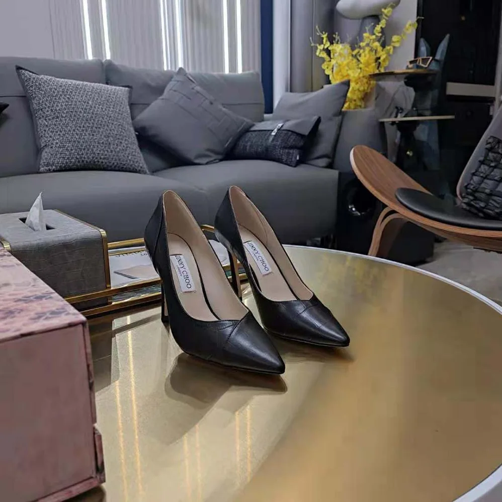 Jimmy Choo Cass 95 Tan Croc-Embossed Leather Pumps for Women in Black Jimmy Choo Cass 95 Tan Croc-Embossed Leather Pumps for Women in Black