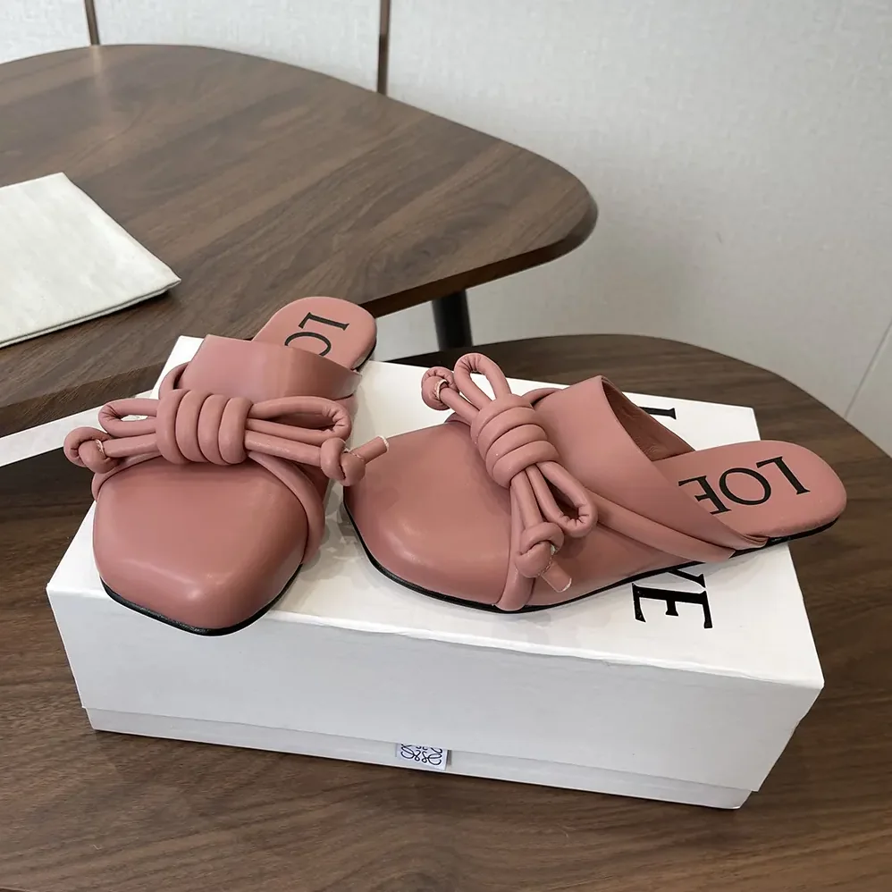 Loewe Flamenco Knot Mule in Lambskin for Women in Pink Loewe Flamenco Knot Mule in Lambskin for Women in Pink