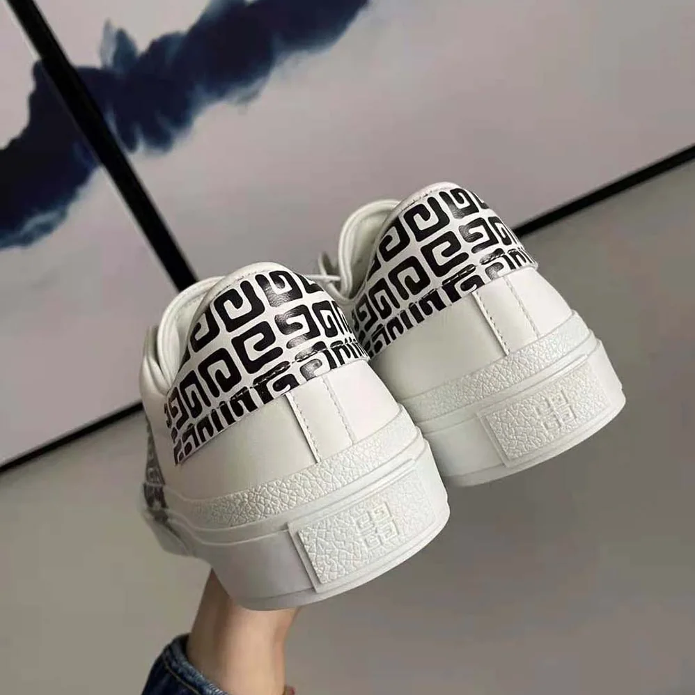 Givenchy Sneakers in Leather with Tag Effect 4G Print for Unisex in White