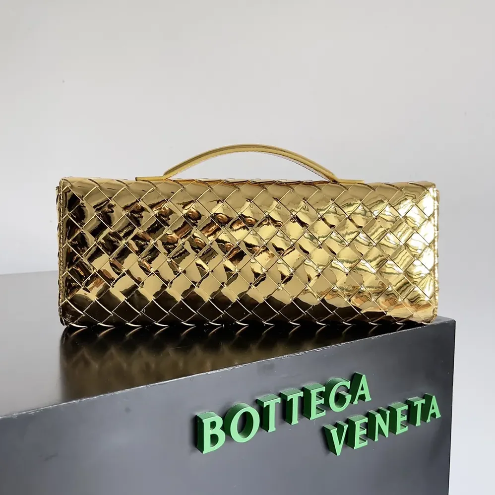 Bottega Veneta Andiamo Clutch in Intrecciato Leather for Women in Gold Bottega Veneta Andiamo Clutch in Intrecciato Leather for Women in Gold