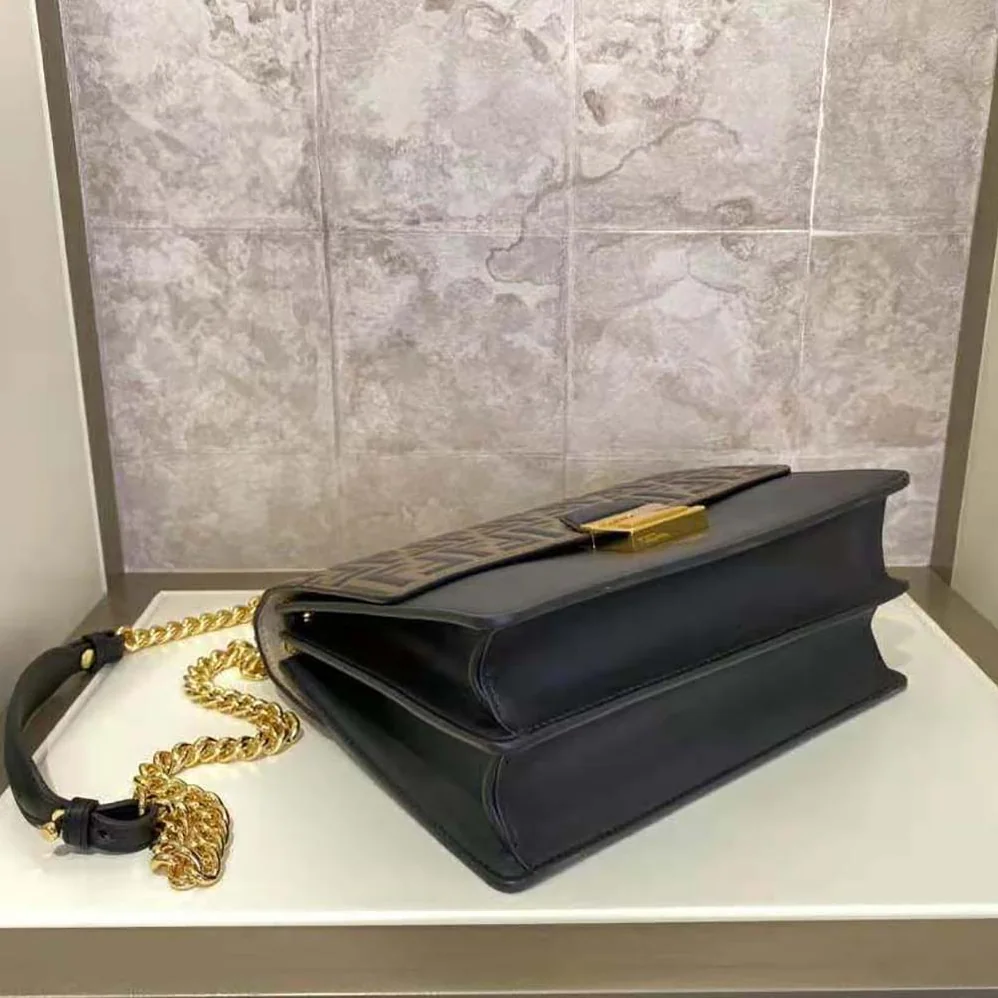 Fendi Kan I Black Leather Bag for Women in Black