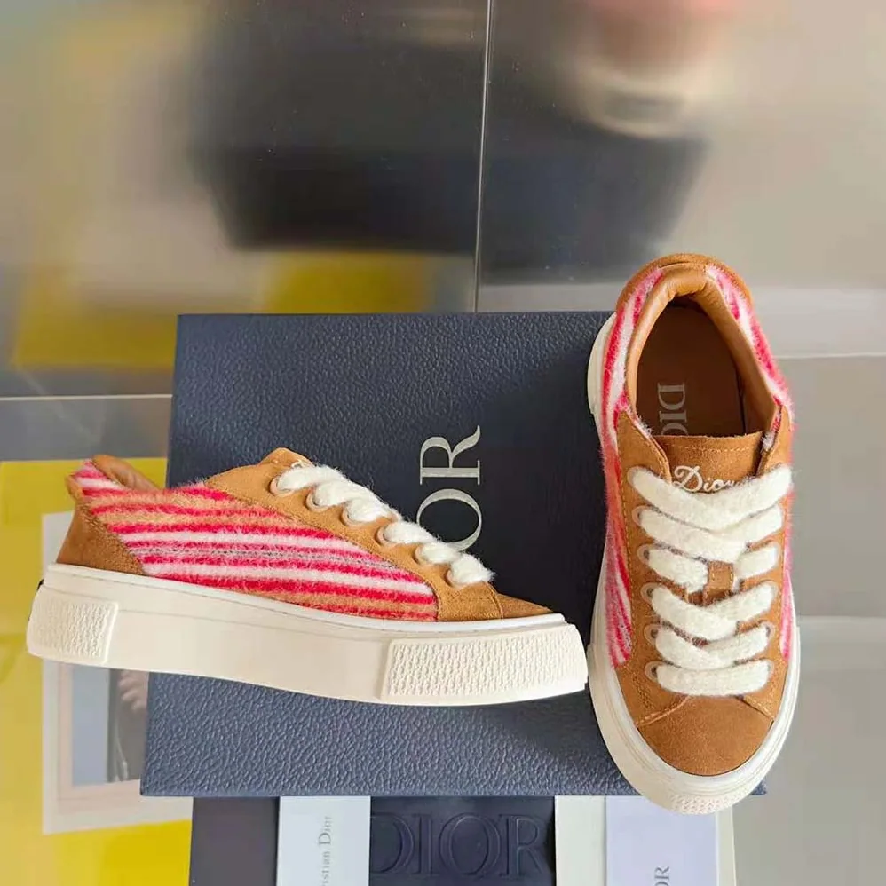 Dior Tears B33 Sneaker – Limited and Numbered Edition for Men in Red