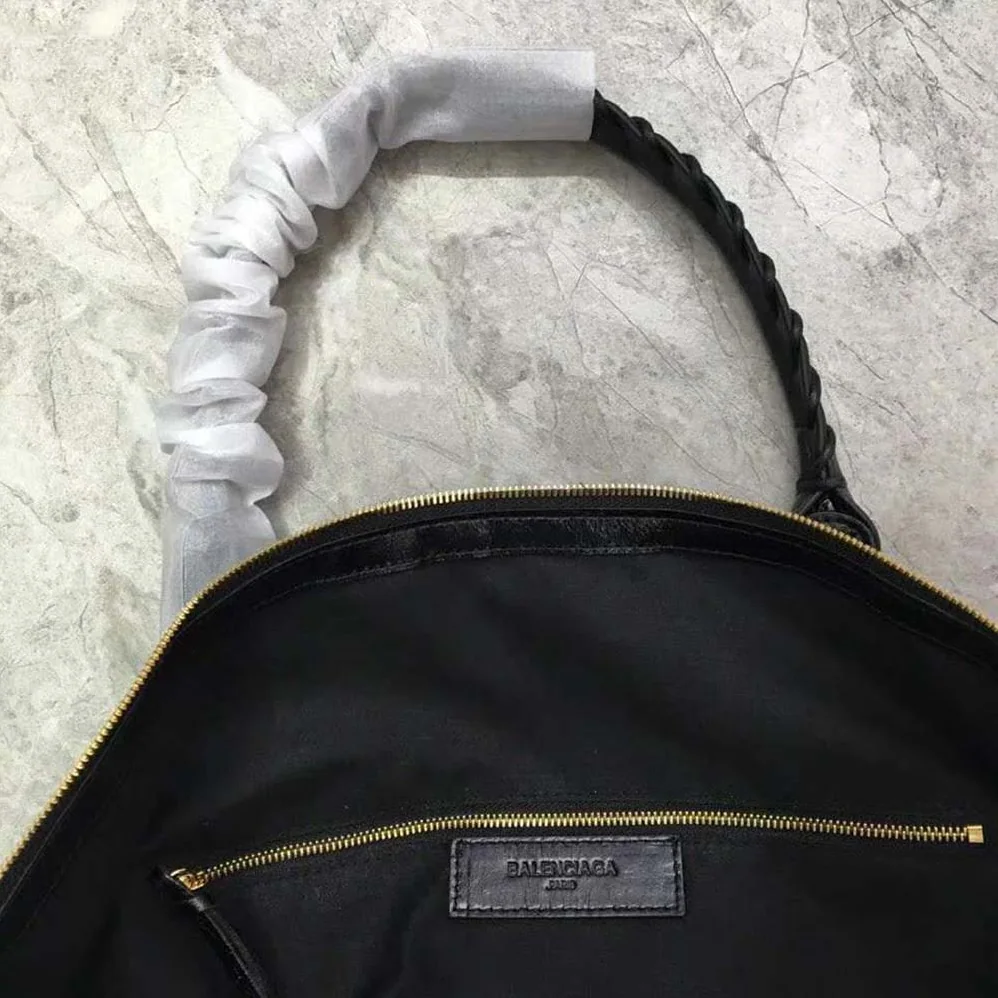 Balenciaga Classic City Medium Sized Lambskin Hand Carry Shoulder Bag for Women Balenciaga Classic City Medium Sized Lambskin Hand Carry Shoulder Bag for Women