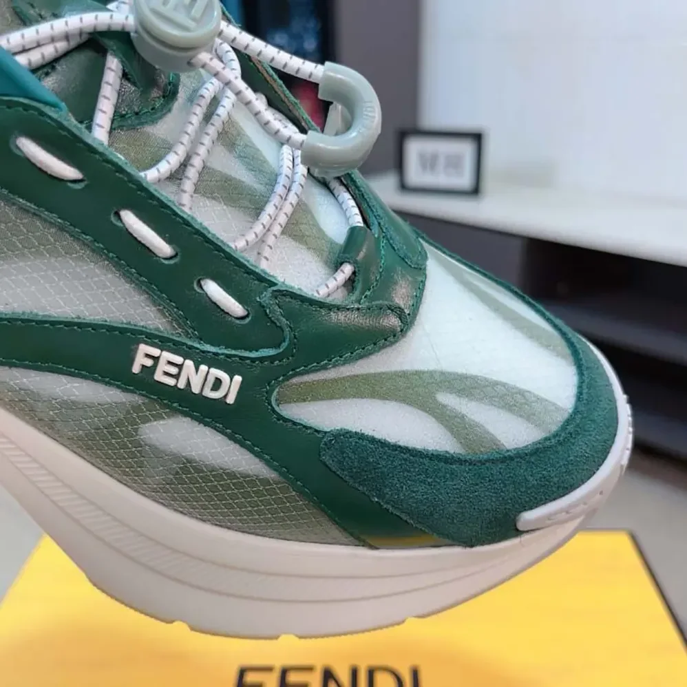 Fendi F-Light Sneakers Green Mesh and Leather Running Shoes for Unisex Fendi F-Light Sneakers Green Mesh and Leather Running Shoes for Unisex