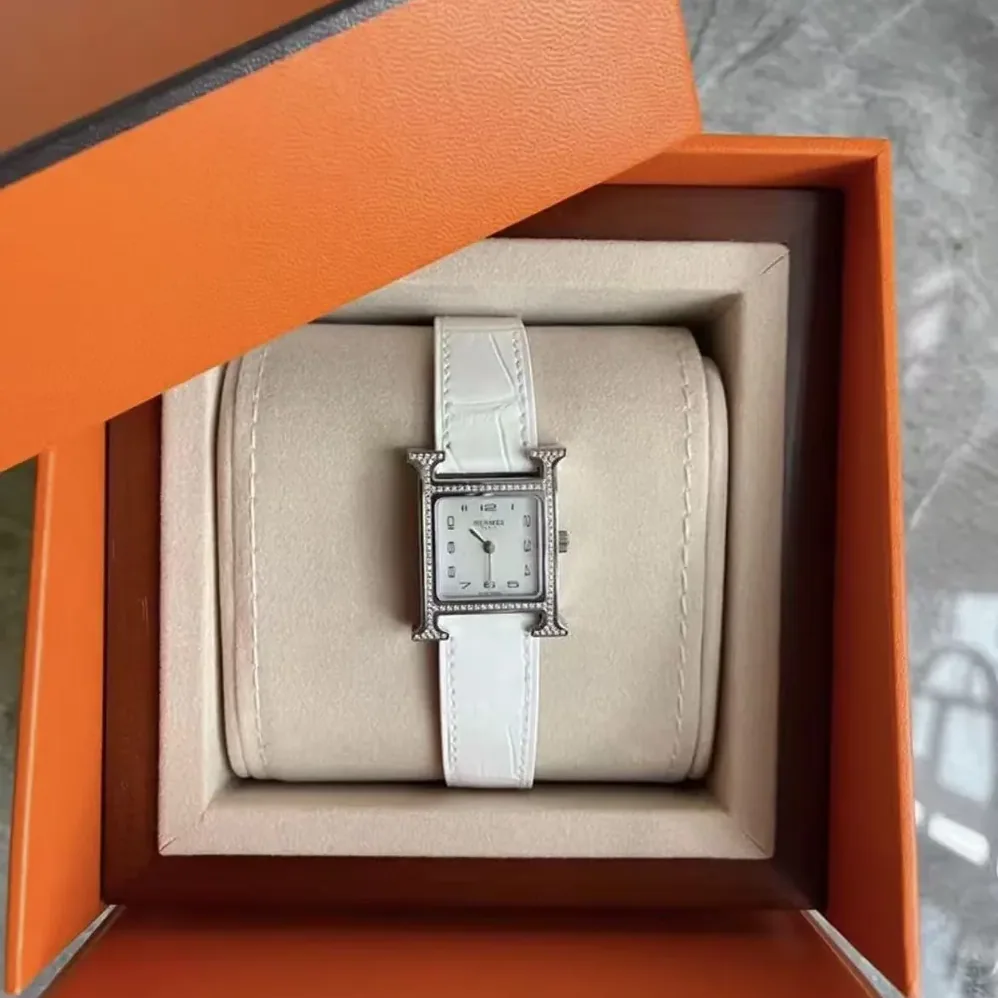 Hermes Heure H Watch Small Model 25 mm for Women in Silver Hermes Heure H Watch Small Model 25 mm for Women in Silver