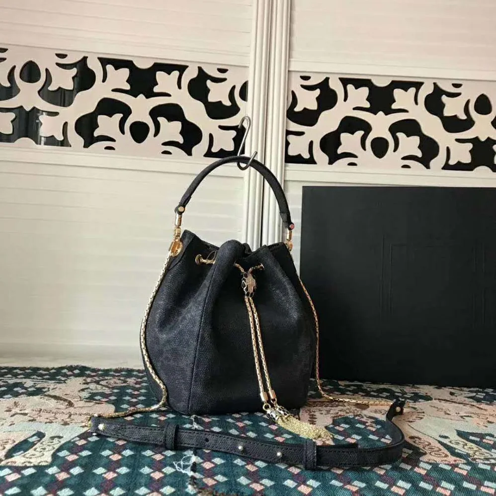 Bvlgari Serpenti Forever Bucket for Women in Black Bvlgari Serpenti Forever Bucket for Women in Black