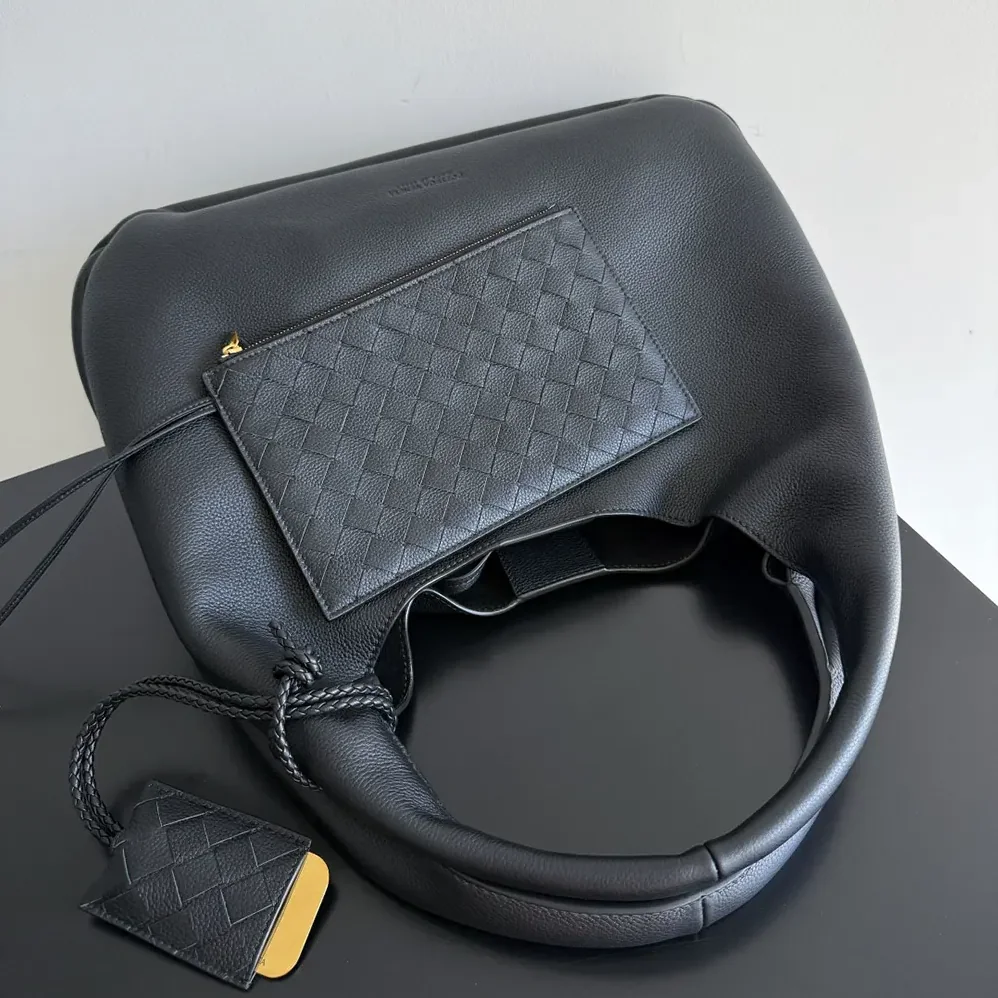 Bottega Veneta Large Campana for Women in Black