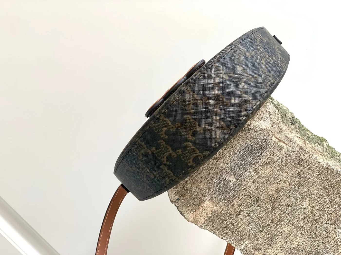 Celine Bucket In Trimophe Canvas Brown /