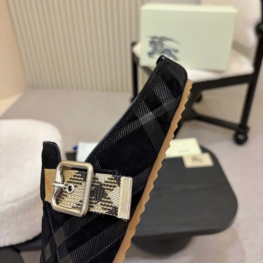 Burberry Check Denim Urchin Clogs for Unisex in Black Burberry Check Denim Urchin Clogs for Unisex in Black