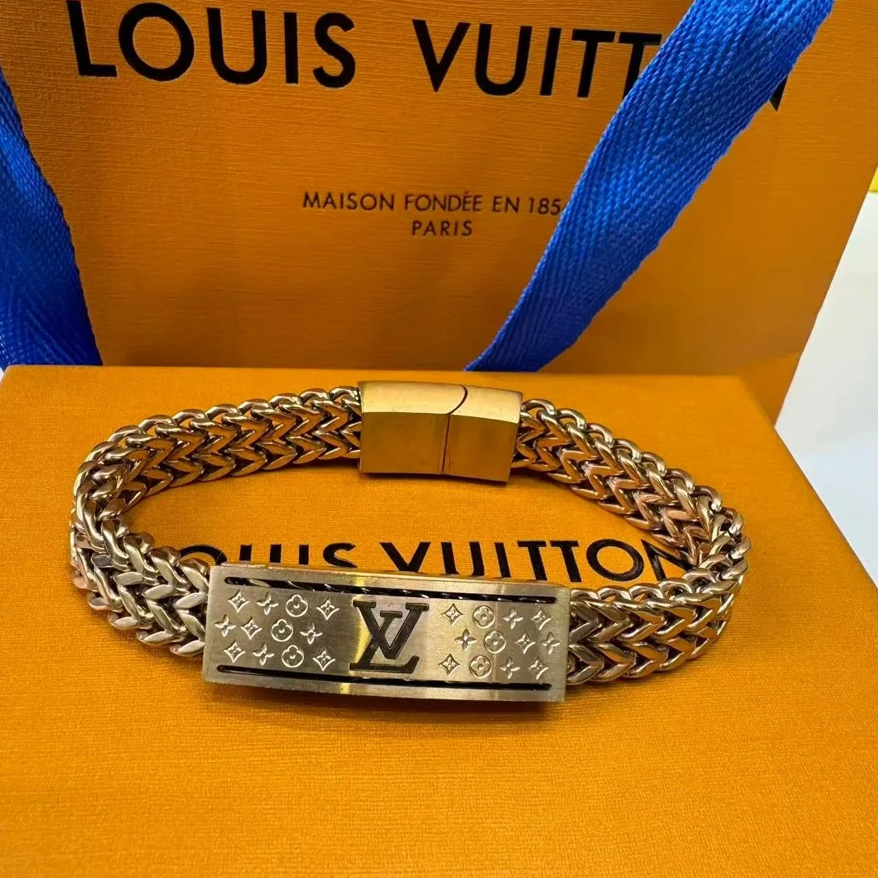 Louis Vuitton Monogram Chain Braided Bracelet Gold Hardware Louis Vuitton Monogram Chain Braided Bracelet Gold Hardware
