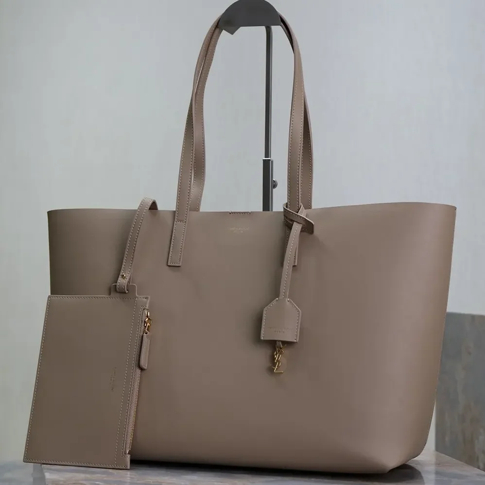 Saint Laurent YSL Shopping Saint Laurent in Leather for Women in Sandy