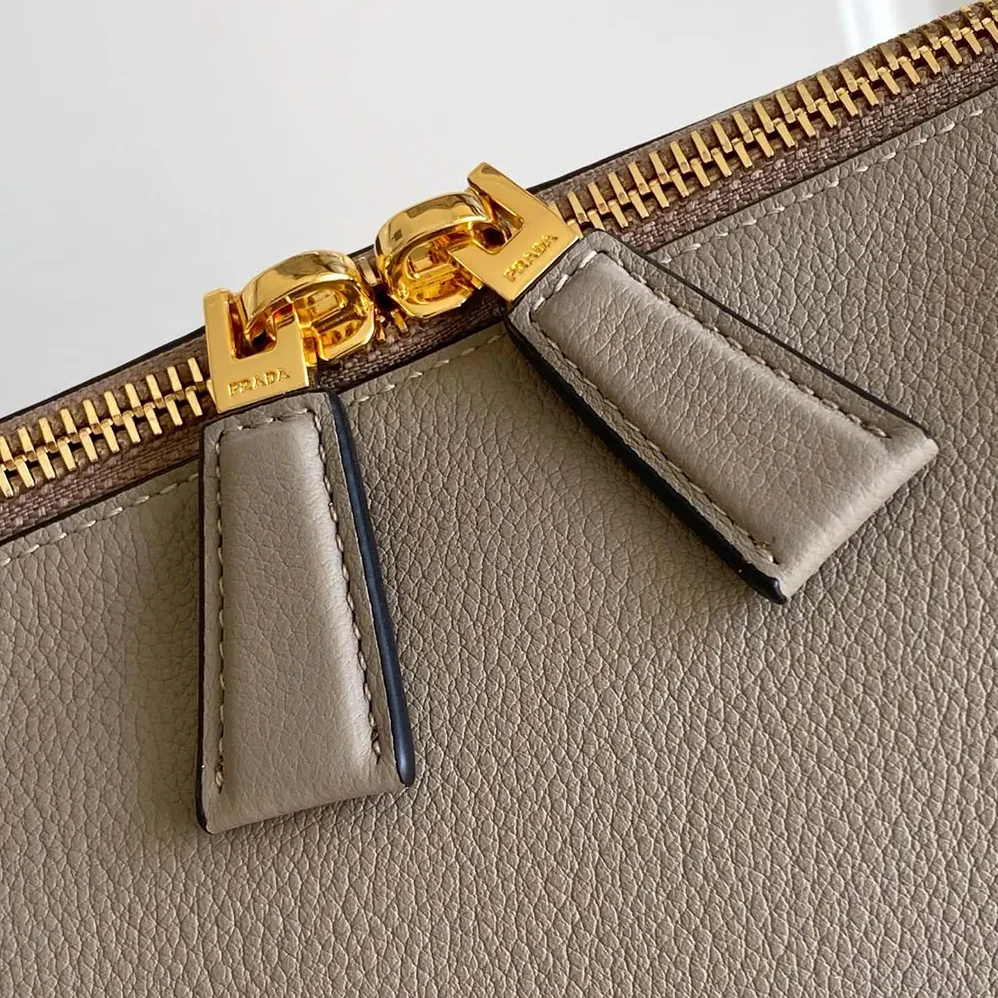 Prada Prada Darling Medium Leather Shoulder Bag for Women in Gray Prada Prada Darling Medium Leather Shoulder Bag for Women in Gray