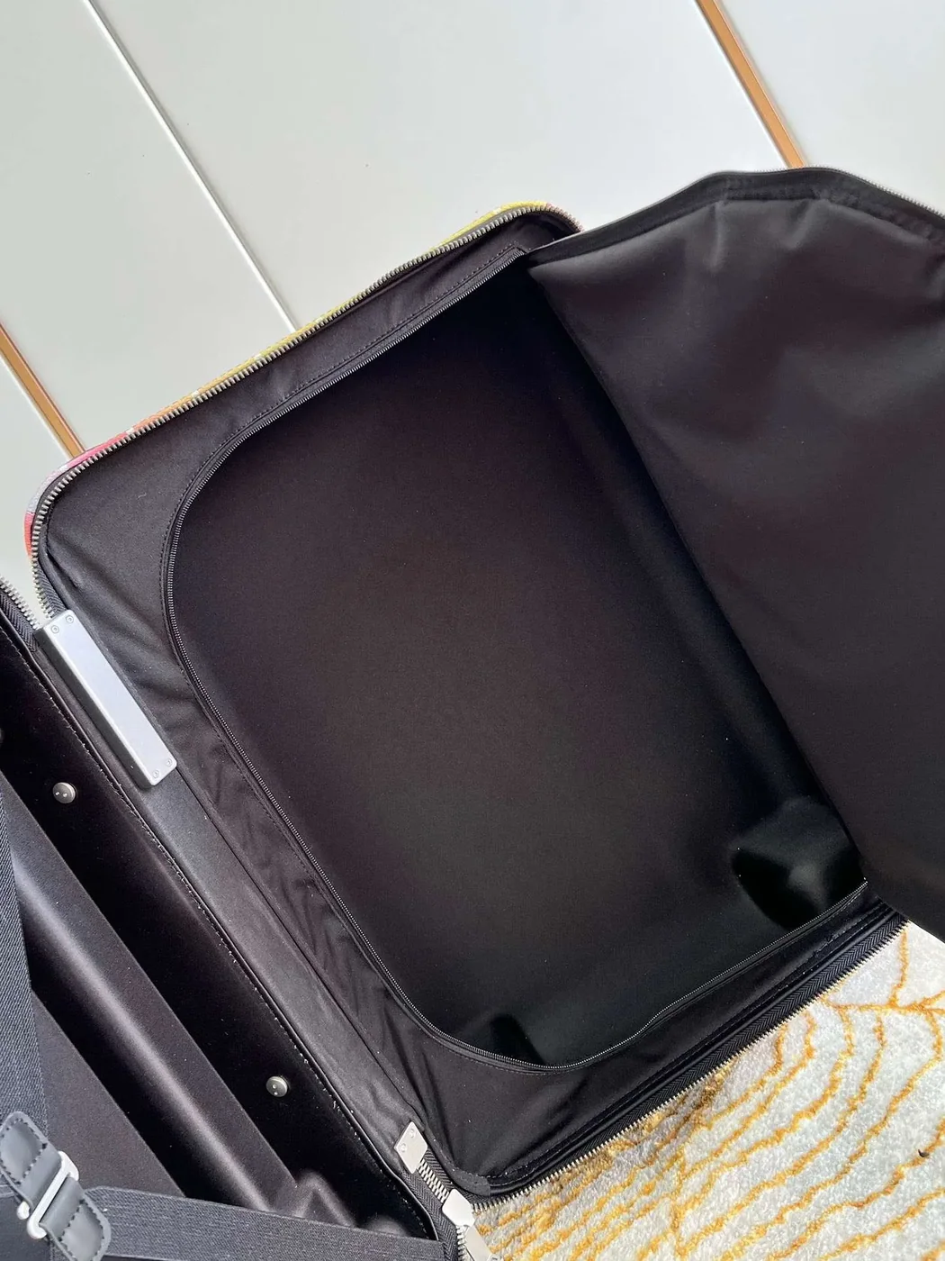 Louis Vuitton Horizon 55 Suitcase in Monogram Black Silver Hardware