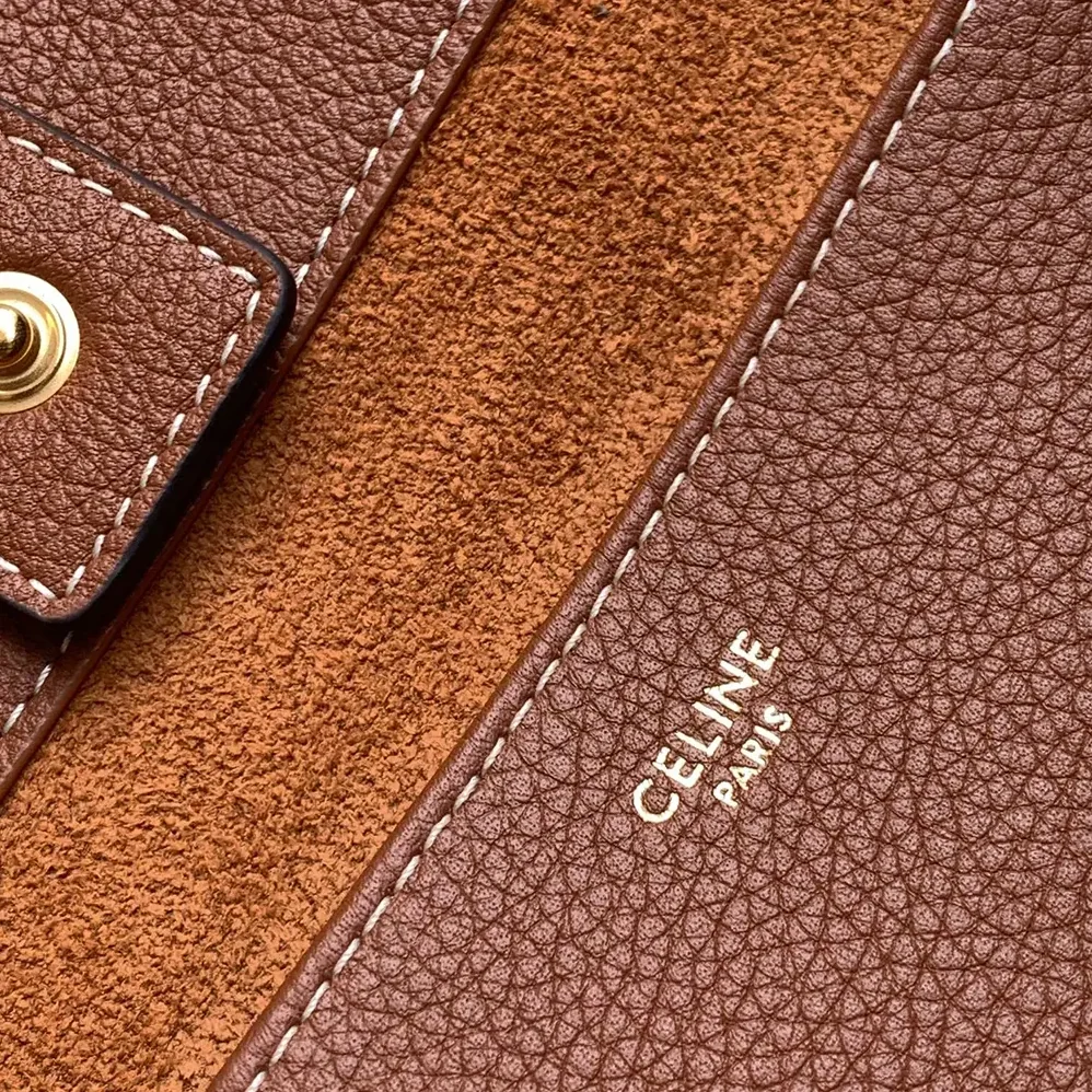 Celine Medium Cabas Anaïs Cuir Triomphe in Grained Calfskin for Women in Tan Celine Medium Cabas Anaïs Cuir Triomphe in Grained Calfskin for Women in Tan