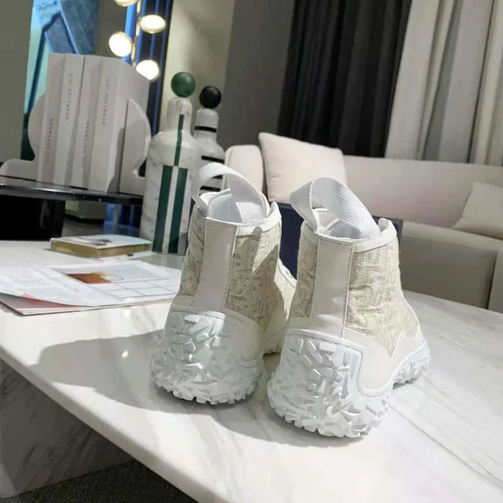 Dior B28 High-top Sneaker Off-White Dior Oblique Jacquard and White Rubber for Unisex