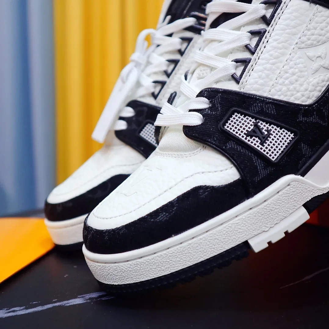 Louis Vuitton Trainer Sneaker Mix Of Materials Black in White