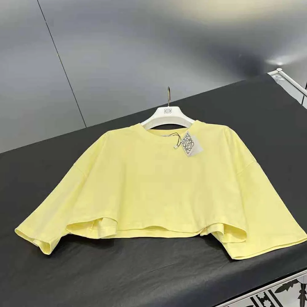 Loewe Cropped Anagram T-shirt in Cotton for Women in Yellow
