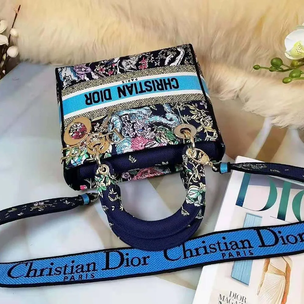 Dior Medium Lady D-Lite Bag Blue Multicolor D for Women in Constellation Embroidery Dior Medium Lady D-Lite Bag Blue Multicolor D for Women in Constellation Embroidery