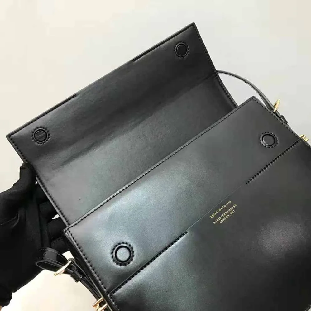 Burberry Large Leather Grace Bag for Women in Black Burberry Large Leather Grace Bag for Women in Black