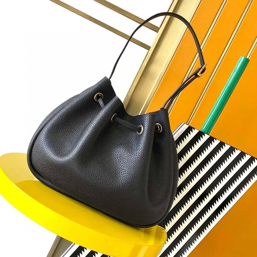 Saint Laurent YSL Paris VII Small Hobo in Grained Leather for Women in Black