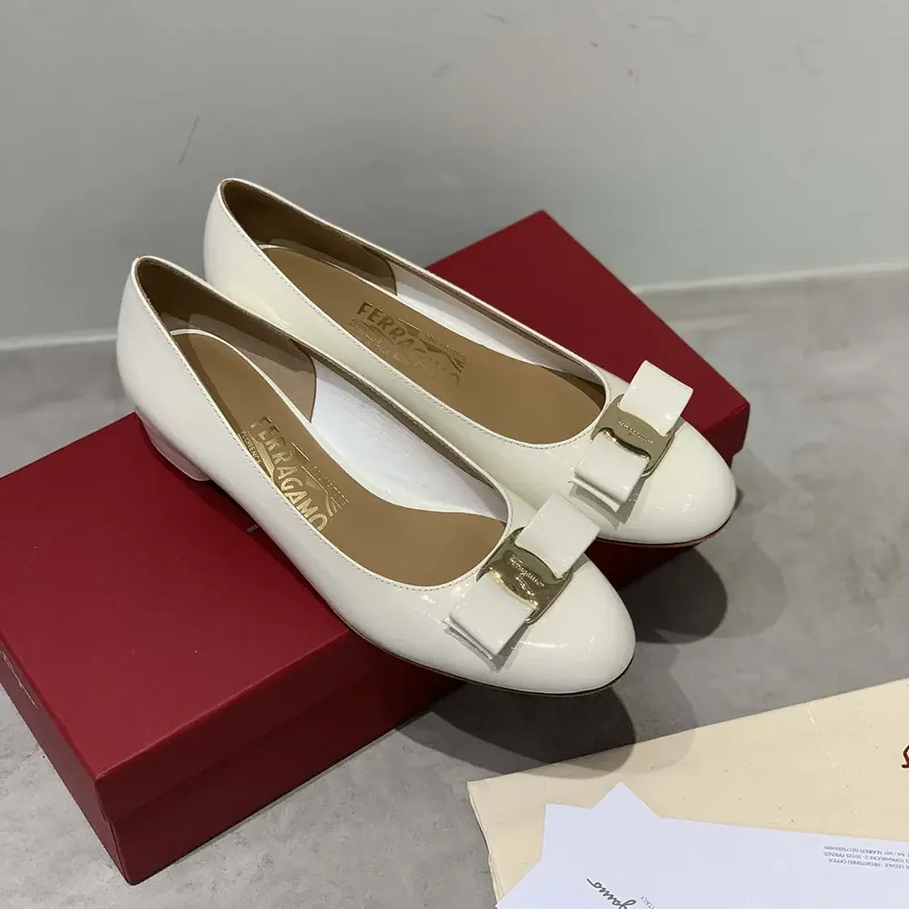 Salvatore Ferragamo Vara Pump for Women in White