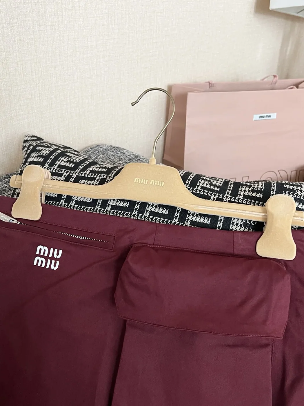 Miu Miu Technical Poplin Cargo Mini Skirt Bordeaux Miu Miu Technical Poplin Cargo Mini Skirt Bordeaux